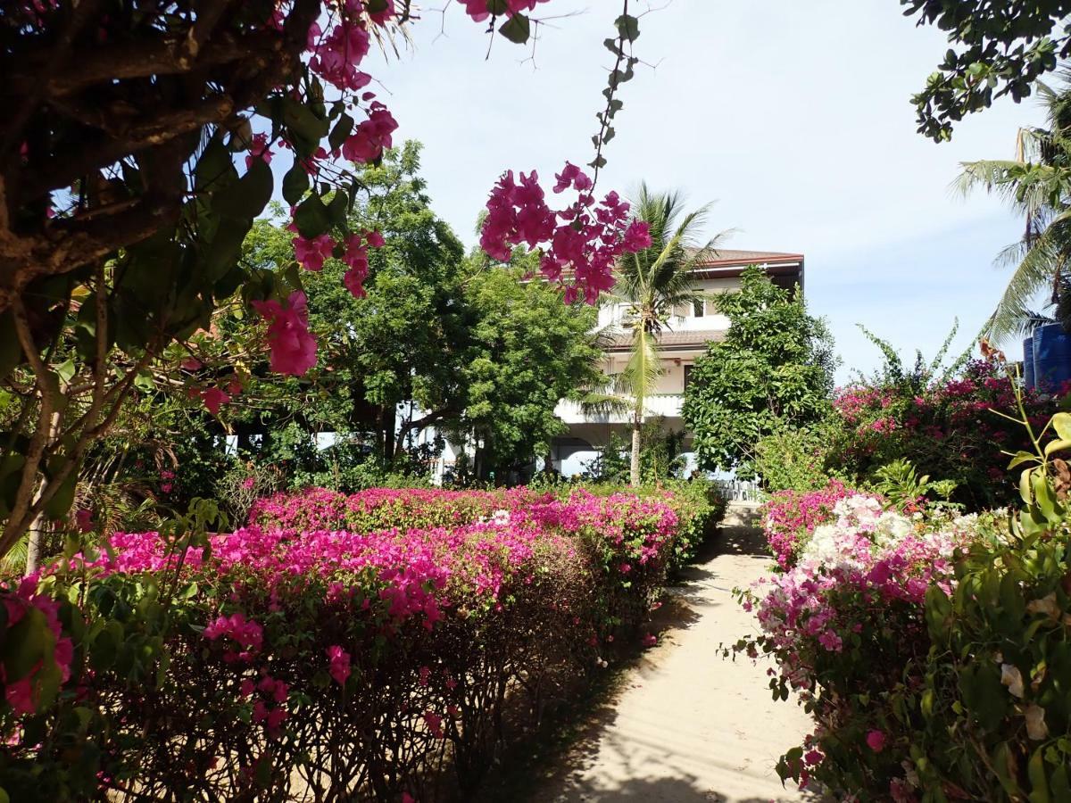 Nost Cottages Lapu-Lapu City Eksteriør billede